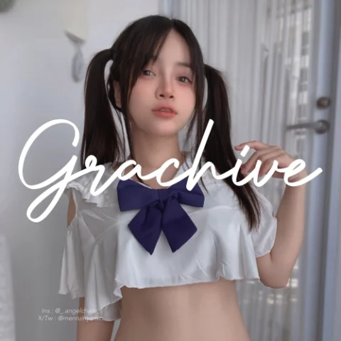 Angel Chan – Playing Water